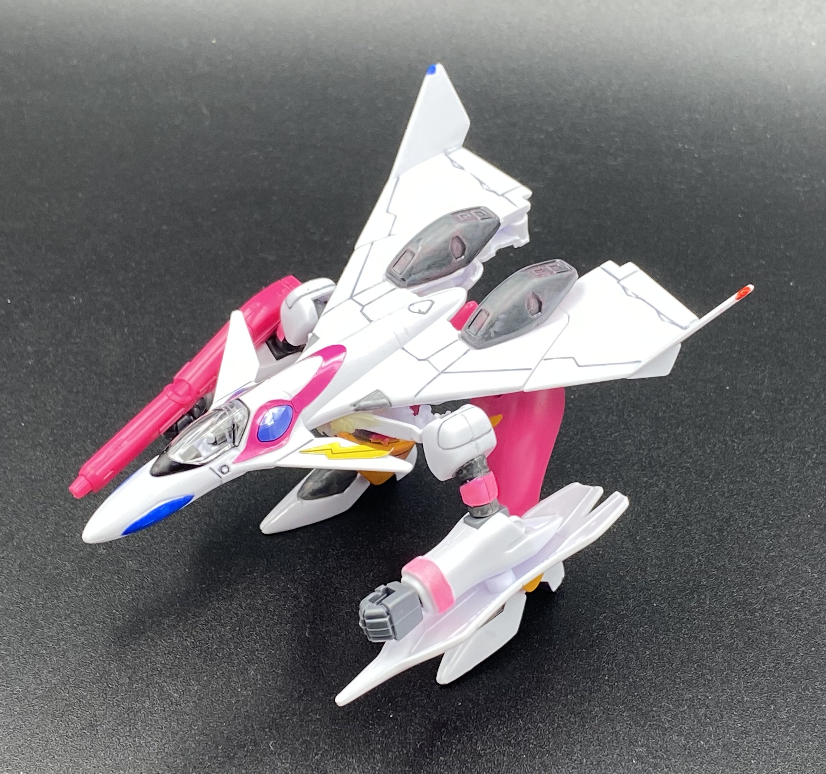 バルキリー格納庫‐VF-11MAXL改ミレーヌバルキリー